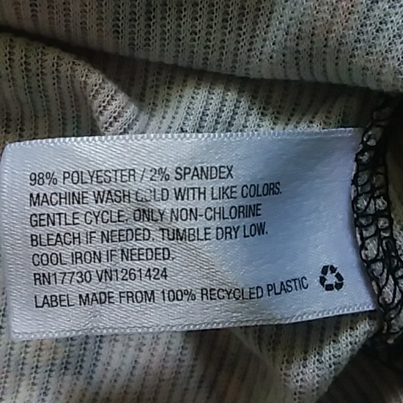 ADORABLE FLORAL MOCK NECK SHIFT DRESS🌾 - Picture 6 of 8